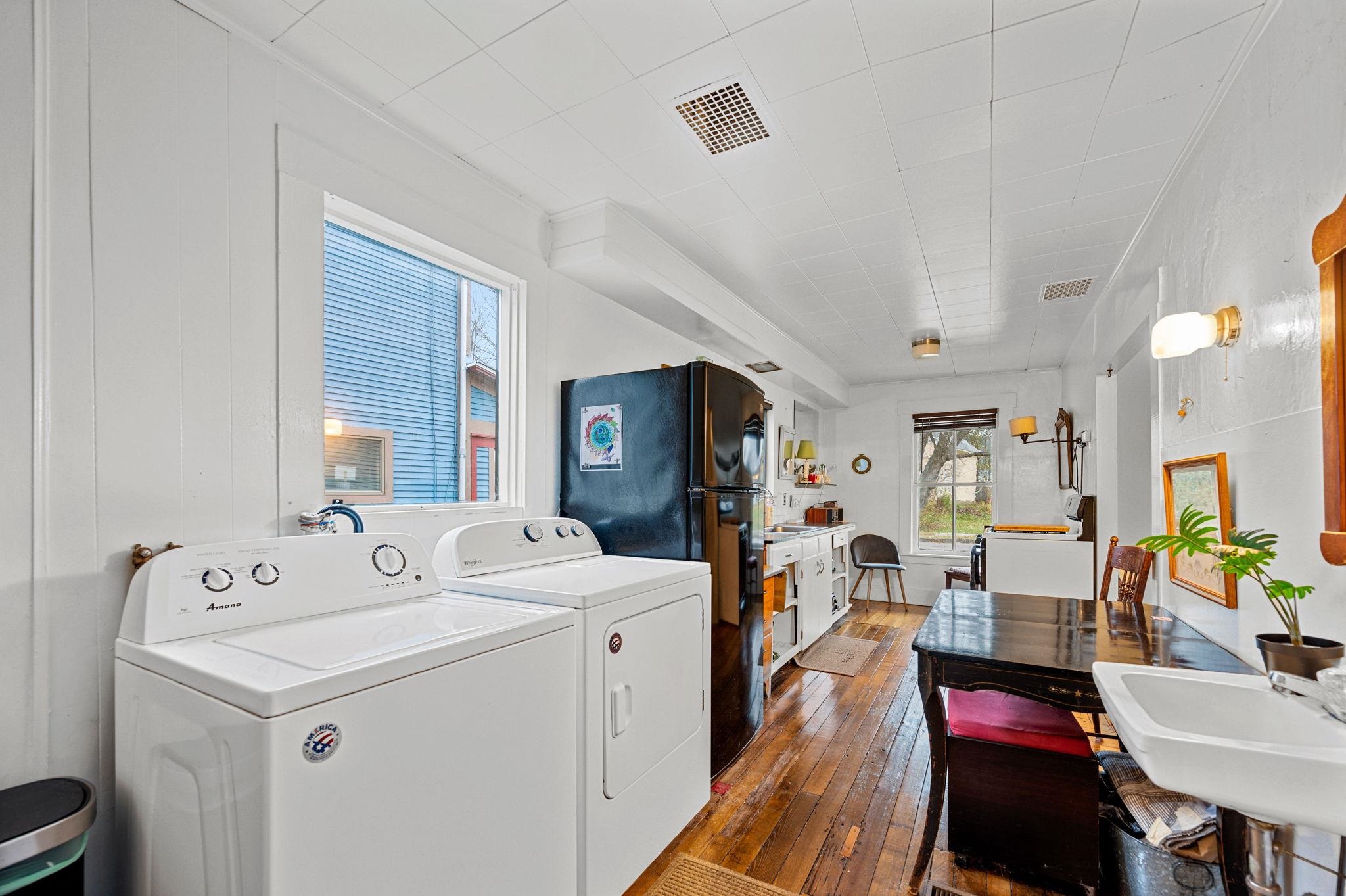 124 Congress Street Morristown, VT 05661 - Photo 9 of 32