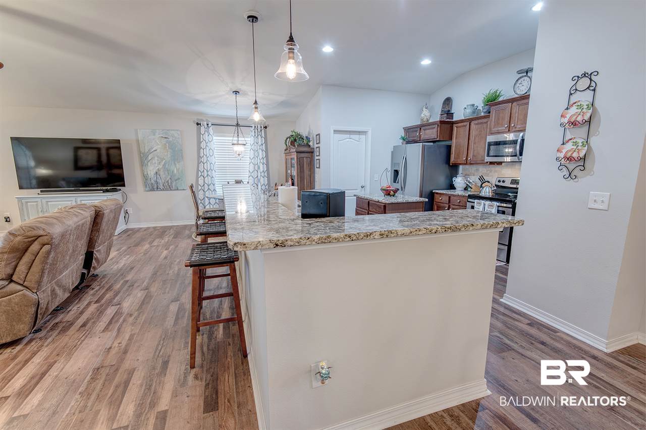 139 Meadow Run Loop West Foley, AL 36535 - Photo 21 of 43 Large Kitchen Area