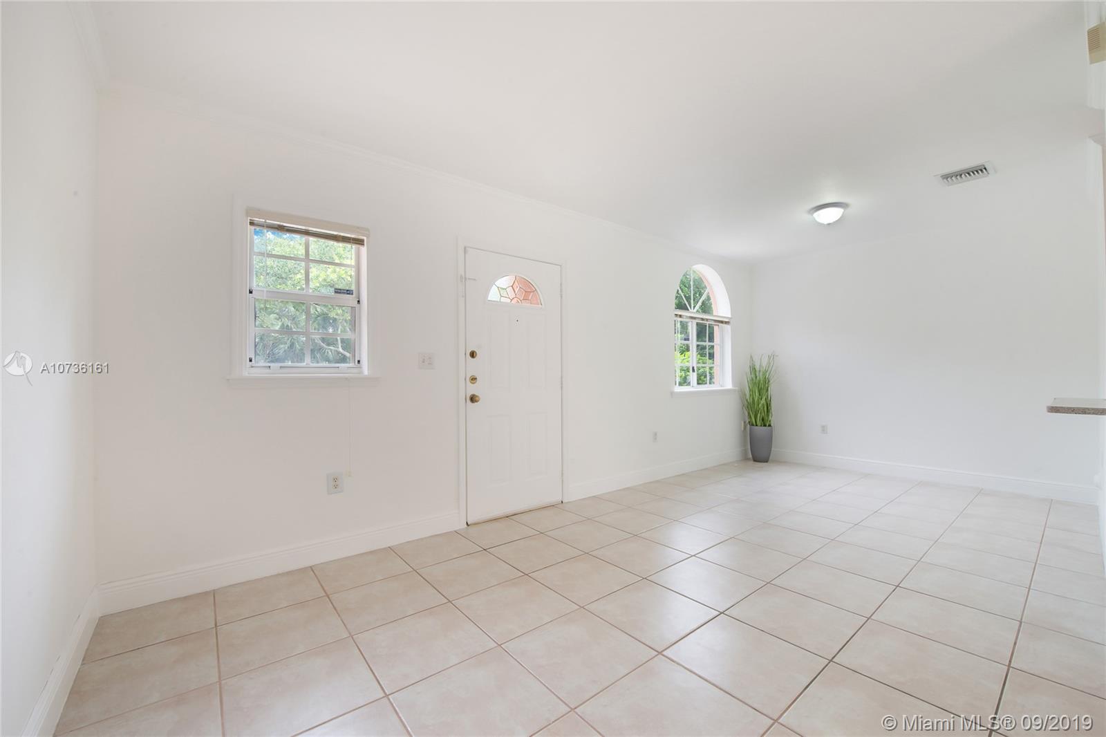 9481 Southwest 78th Avenue Miami, FL 33156 - Photo 2 of 11