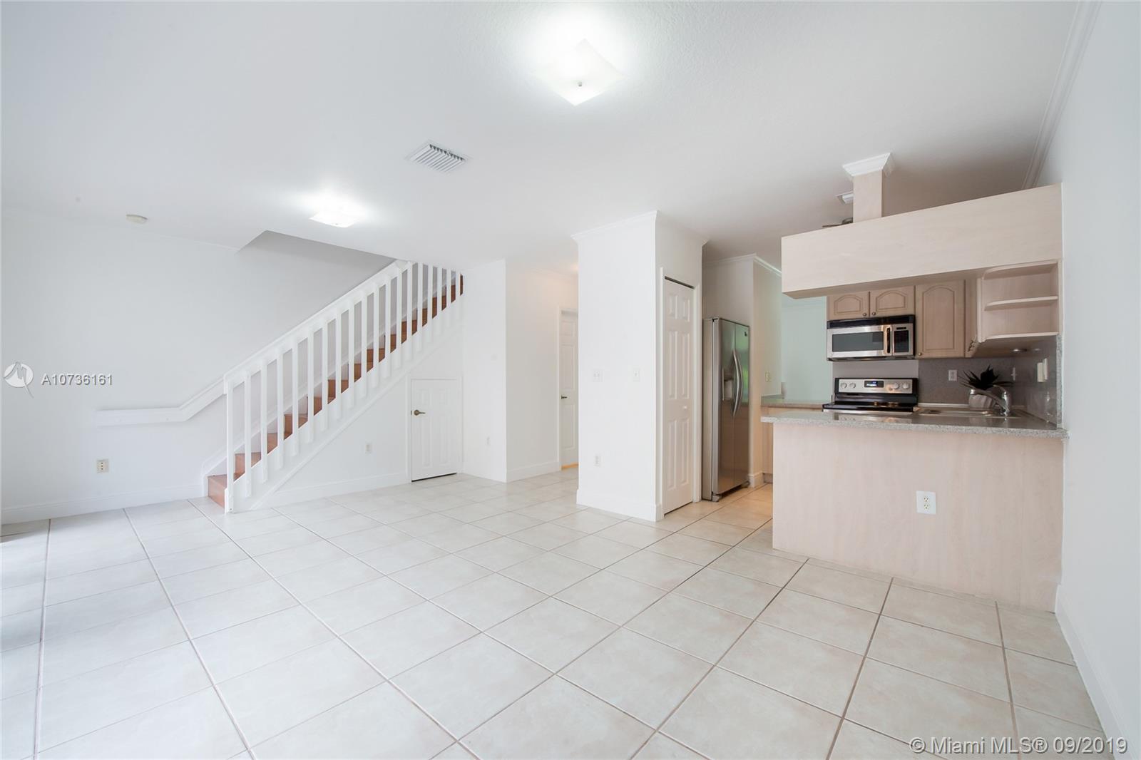 9481 Southwest 78th Avenue Miami, FL 33156 - Photo 4 of 11