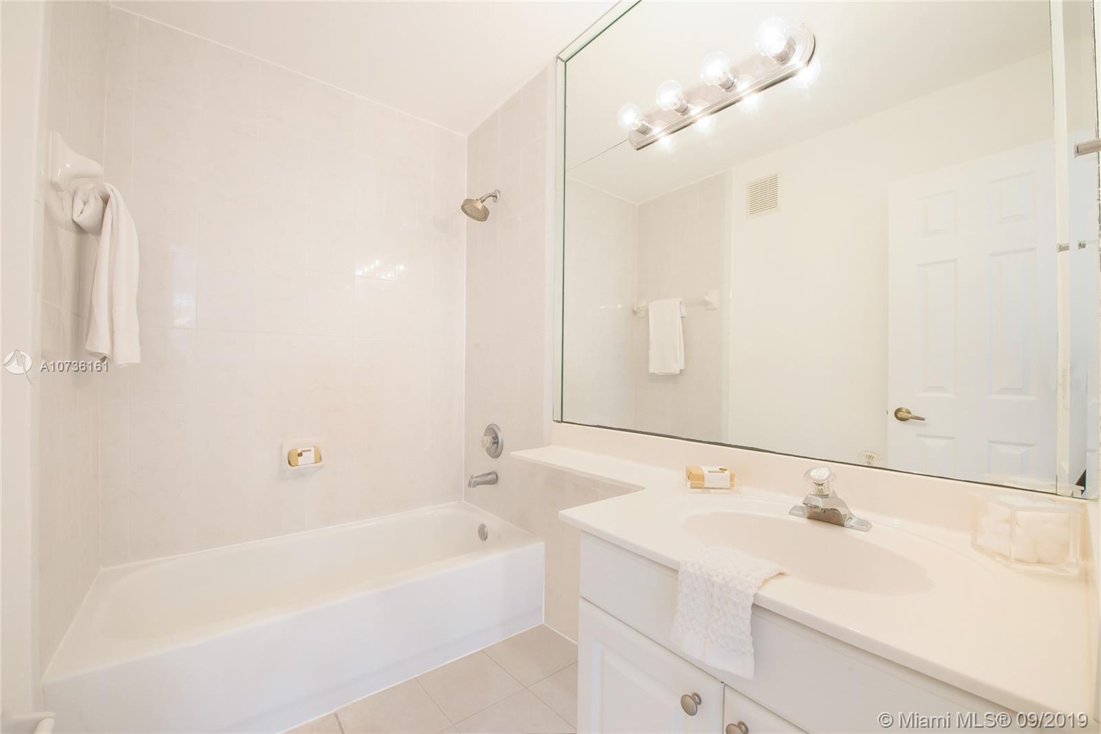 9481 Southwest 78th Avenue Miami, FL 33156 - Photo 8 of 11