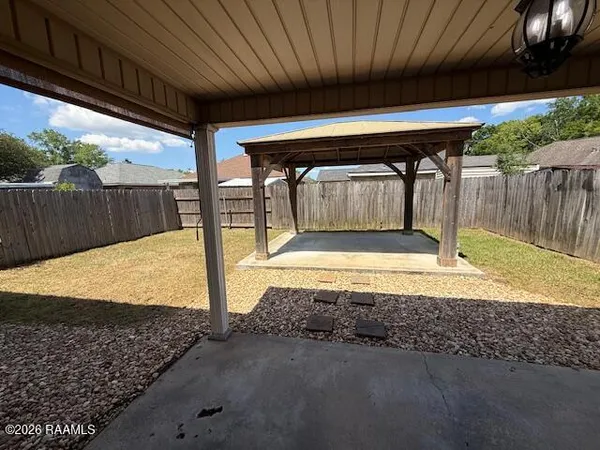 $2,000 | 326 Millcreek Road, Lafayette, LA 70508