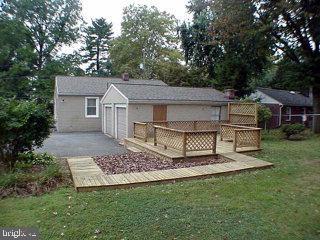 1583 Eden Road Lancaster, PA 17601 - Photo 3 of 8