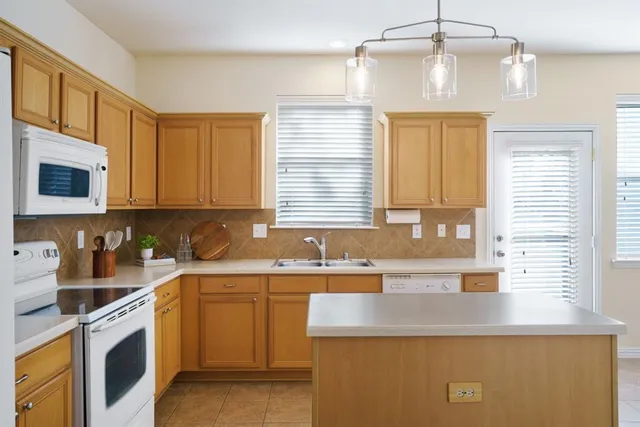 $425,000 | 7240 Bianca Lane, Plano, TX 75093