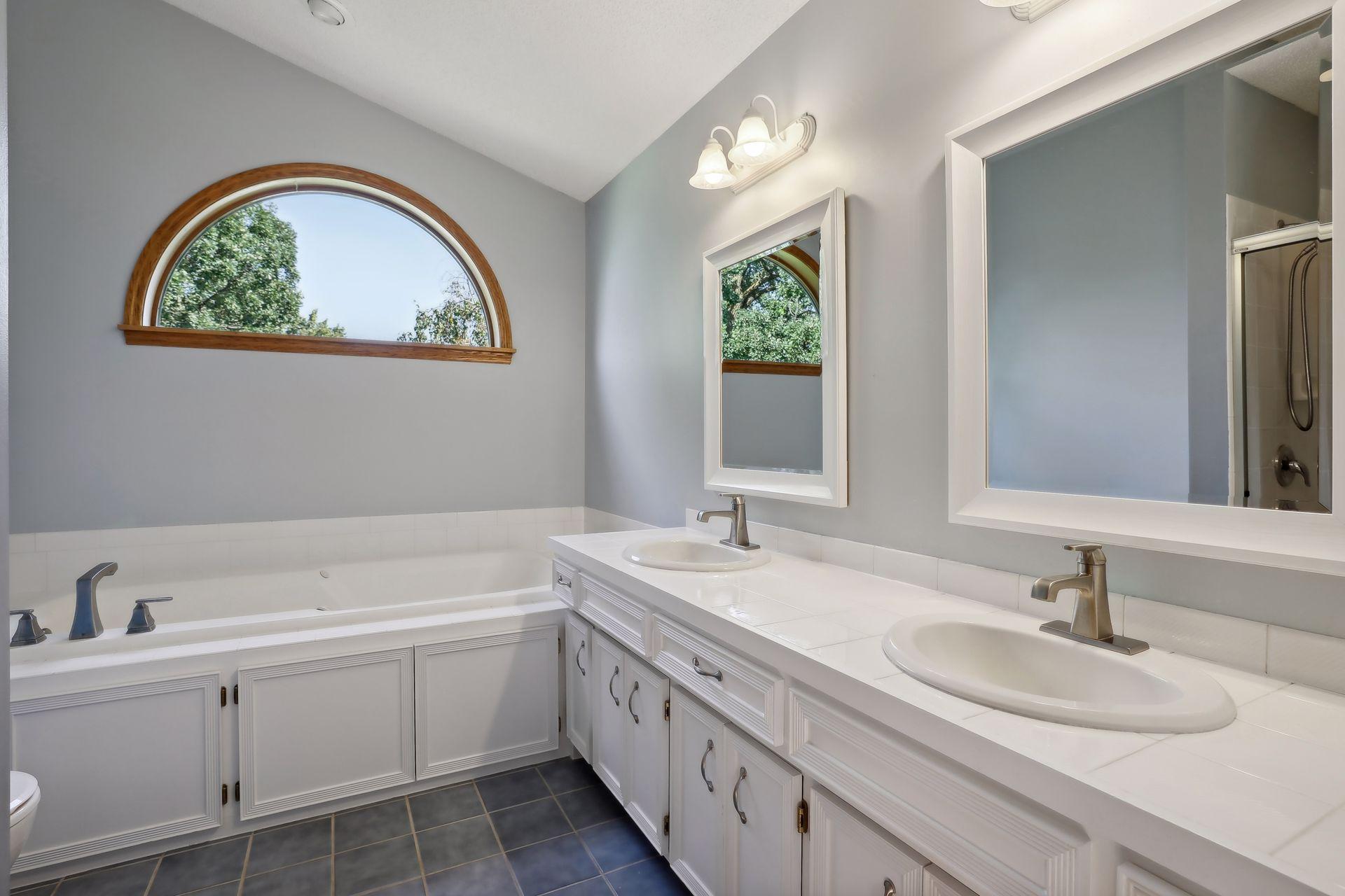 10073 Homeward Hills Road Eden Prairie, MN 55347 - Photo 14 of 17