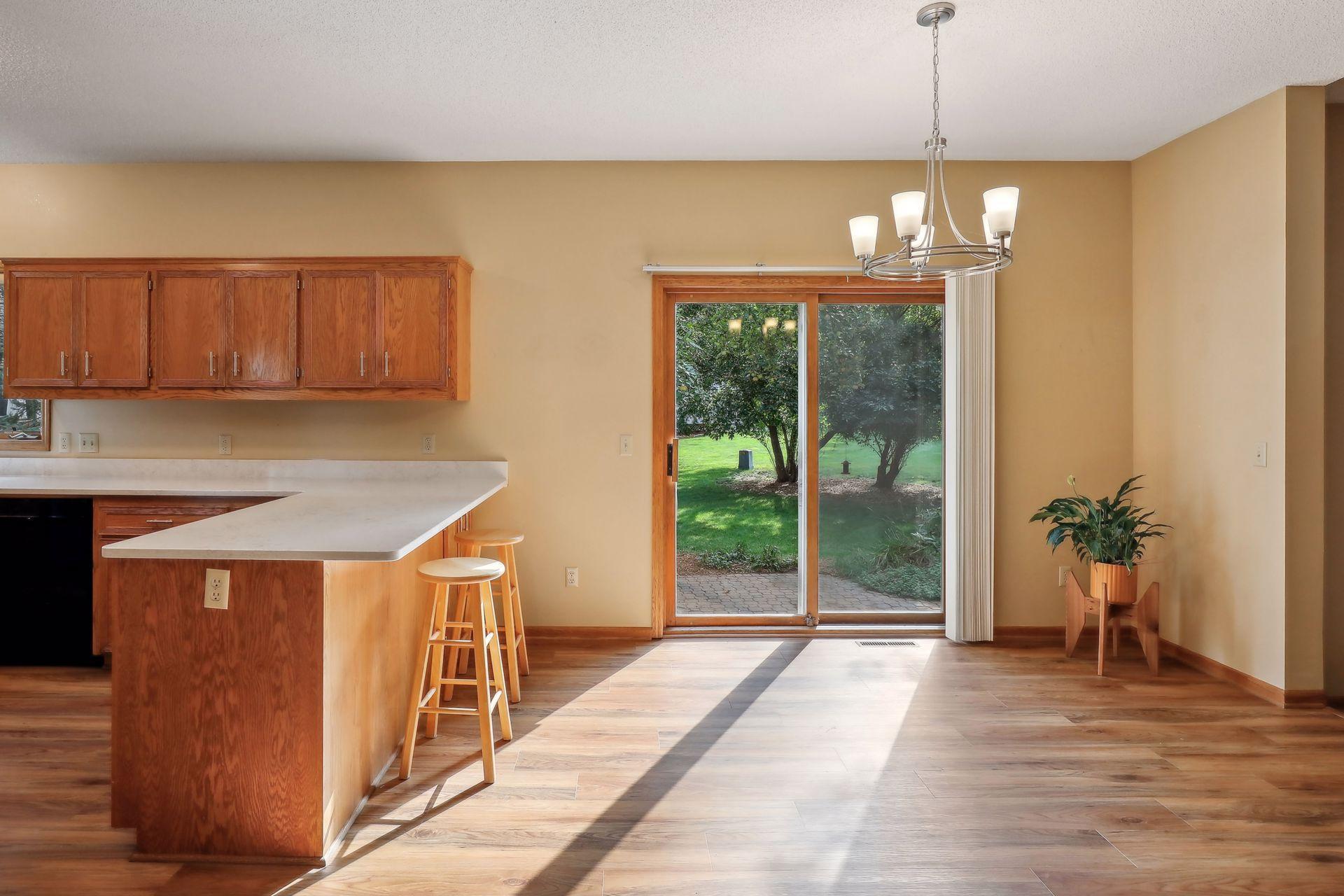 10073 Homeward Hills Road Eden Prairie, MN 55347 - Photo 8 of 17