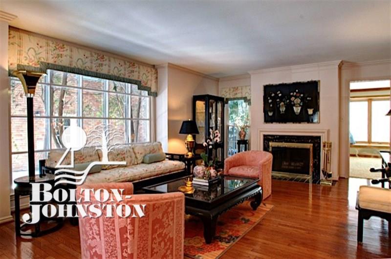 277 Touraine Road Grosse Pointe, MI 48236 - Photo 5 of 48 31383075-4.JPG
