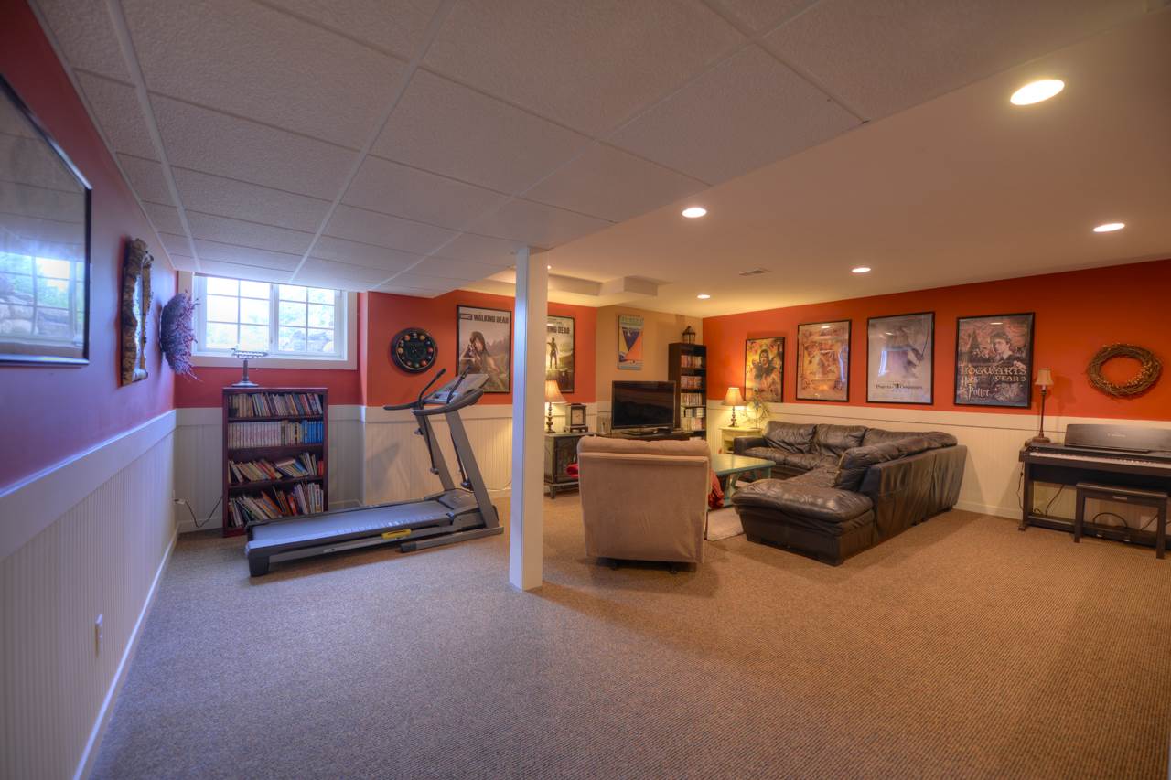 11261 South Bright Road Maple City, MI 49664 - Photo 36 of 57 1804871-35.JPG