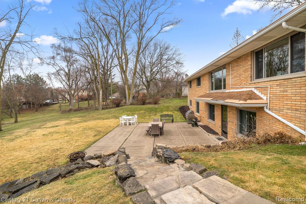 35765 Springvale Street Farmington Hills, MI 48331 - Photo 38 of 53
