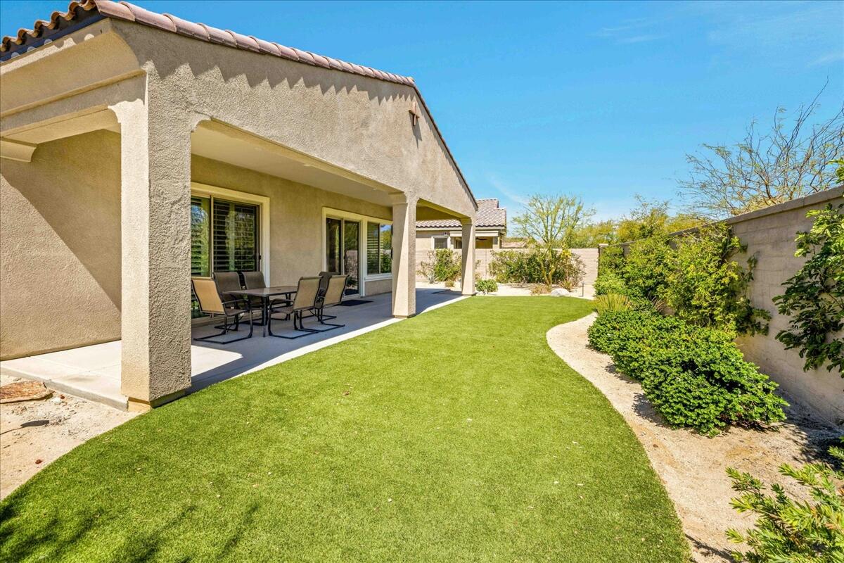 57 Syrah Rancho Mirage, CA 92270 - Photo 3 of 50 43-32