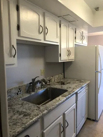 $1,700 | 2616 West Joan De Arc Avenue, Phoenix, AZ 85029