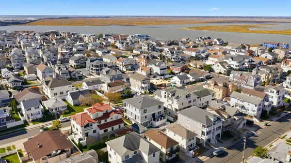 $3,490,000 | 109 North 36th Avenue, Longport, NJ 08403