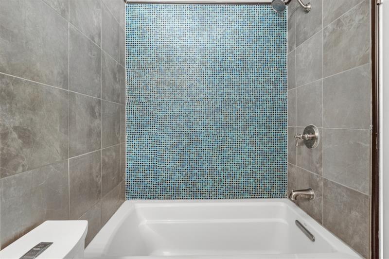 587 Virginia Avenue Northeast, Unit 605 Atlanta, GA 30306 - Photo 16 of 32