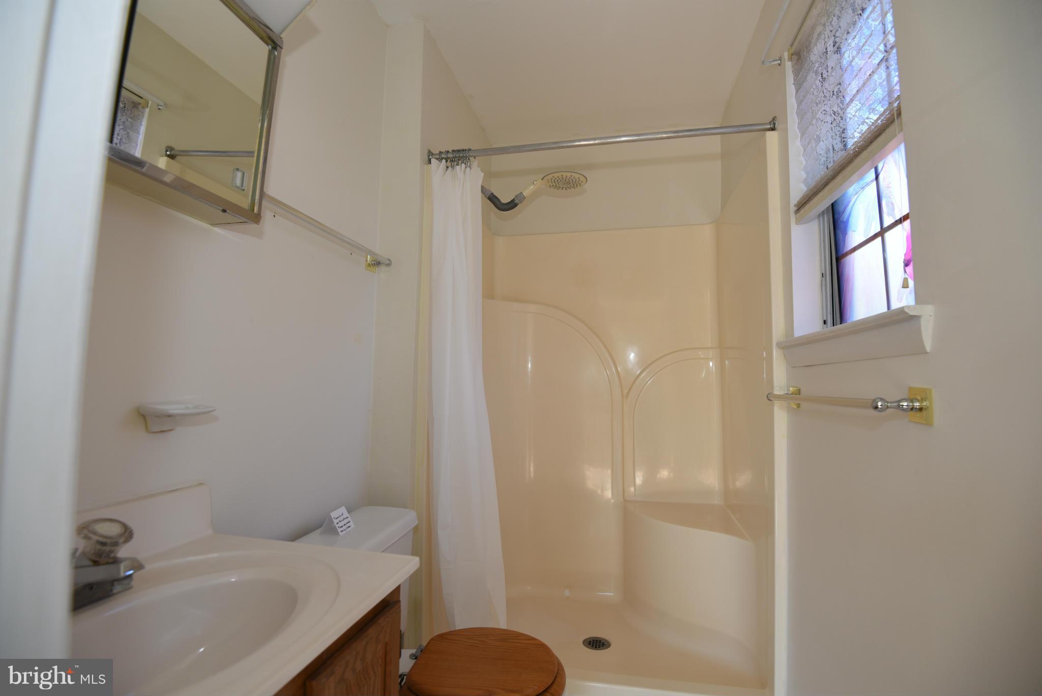 8000 Pine Ridge Road Pasadena, MD 21122 - Photo 21 of 30 Bath (Master)