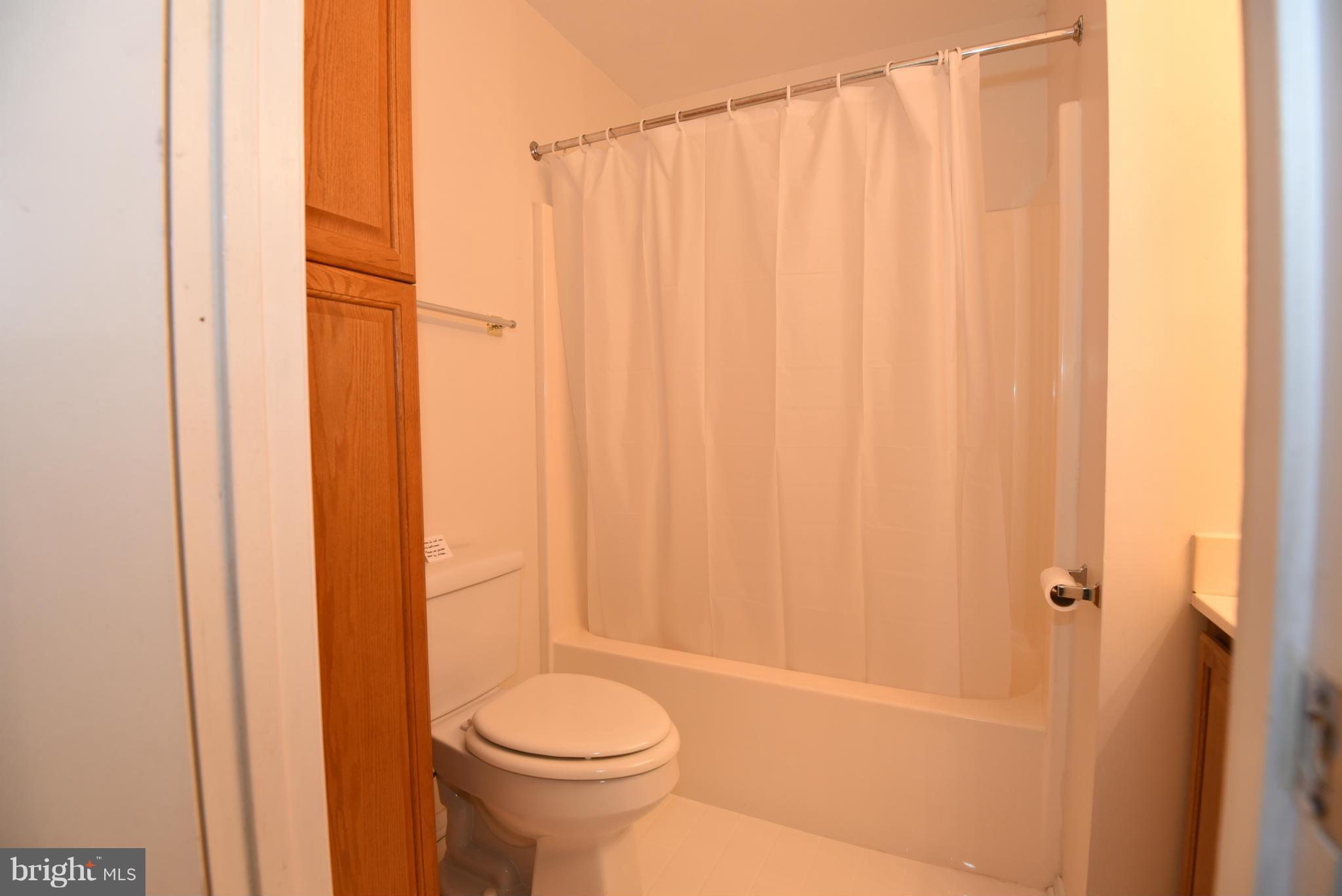 8000 Pine Ridge Road Pasadena, MD 21122 - Photo 23 of 30 Bath