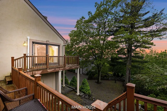 $2,250,000 | 107-105 Attitash Lane, Tafton, PA 18464