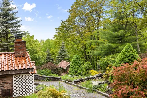 $1,950,000 | 107-105 Attitash Lane, Tafton, PA 18464