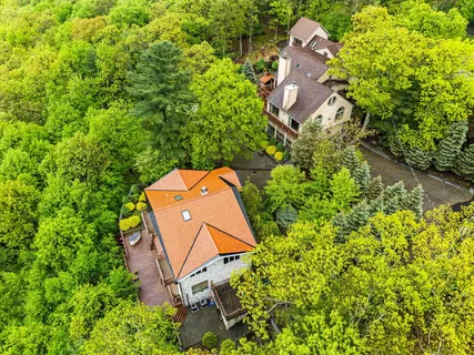 $1,950,000 | 107-105 Attitash Lane, Tafton, PA 18464