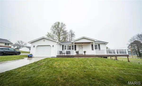 $249,000 | 436 8th Street, Vienna, MO 65582