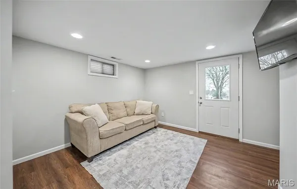 $249,000 | 436 8th Street, Vienna, MO 65582