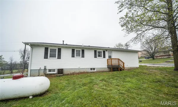 $249,000 | 436 8th Street, Vienna, MO 65582