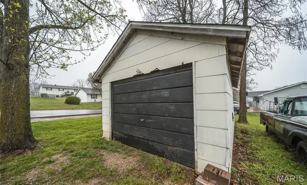 $249,000 | 436 8th Street, Vienna, MO 65582