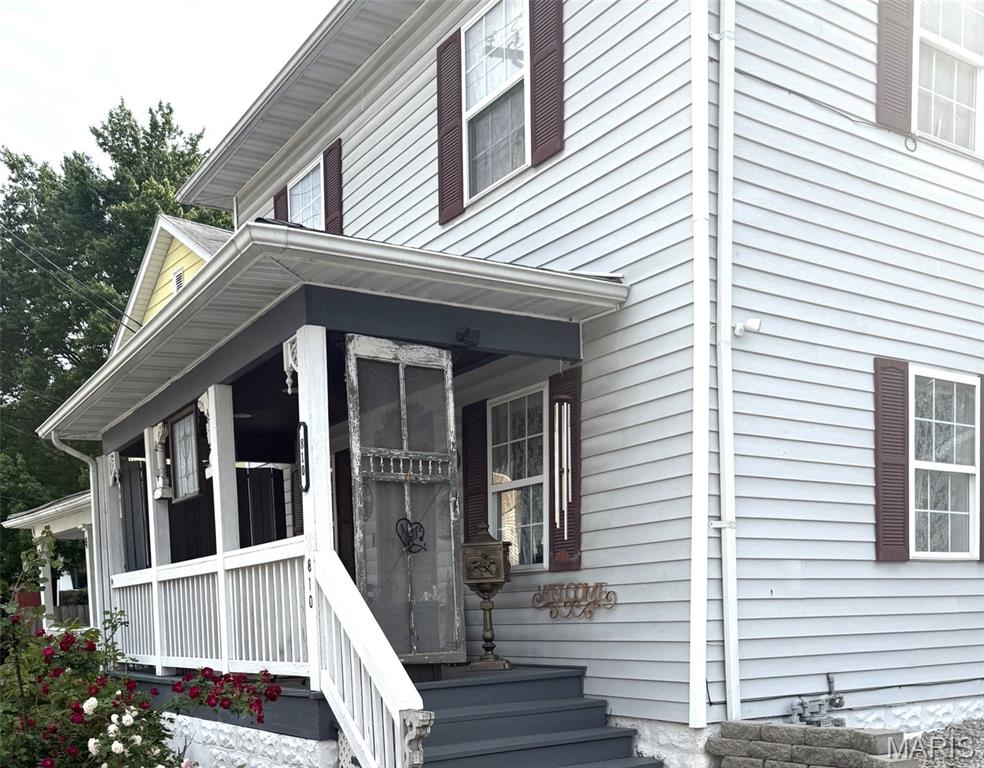 810 Liberty Street Alton, IL 62002 - Photo 2 of 36