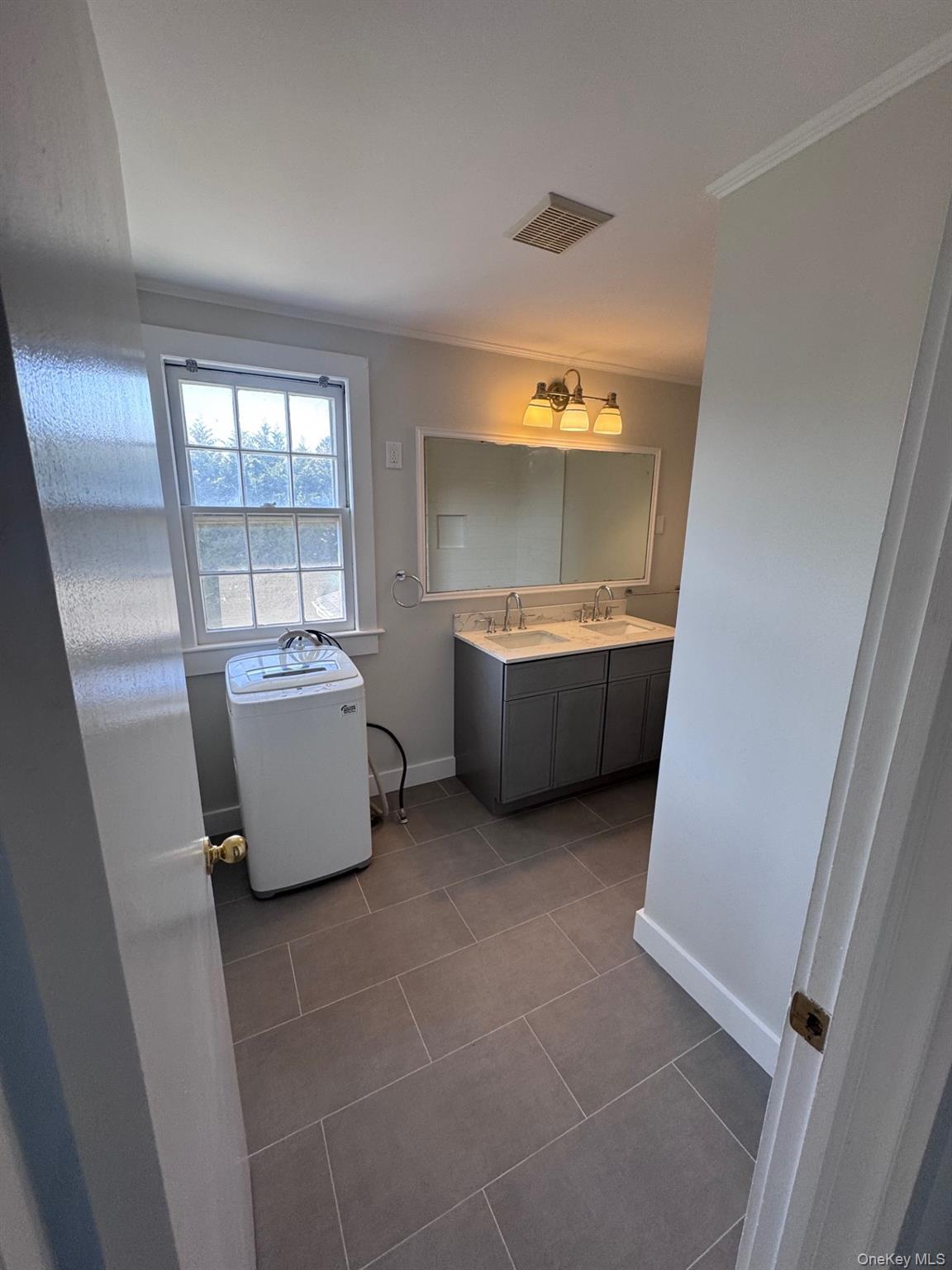 323 Mill Road, Unit PH Westhampton Beach, NY 11978 - Photo 2 of 10