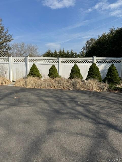 323 Mill Road, Unit PH Westhampton Beach, NY 11978 - Photo 8 of 10