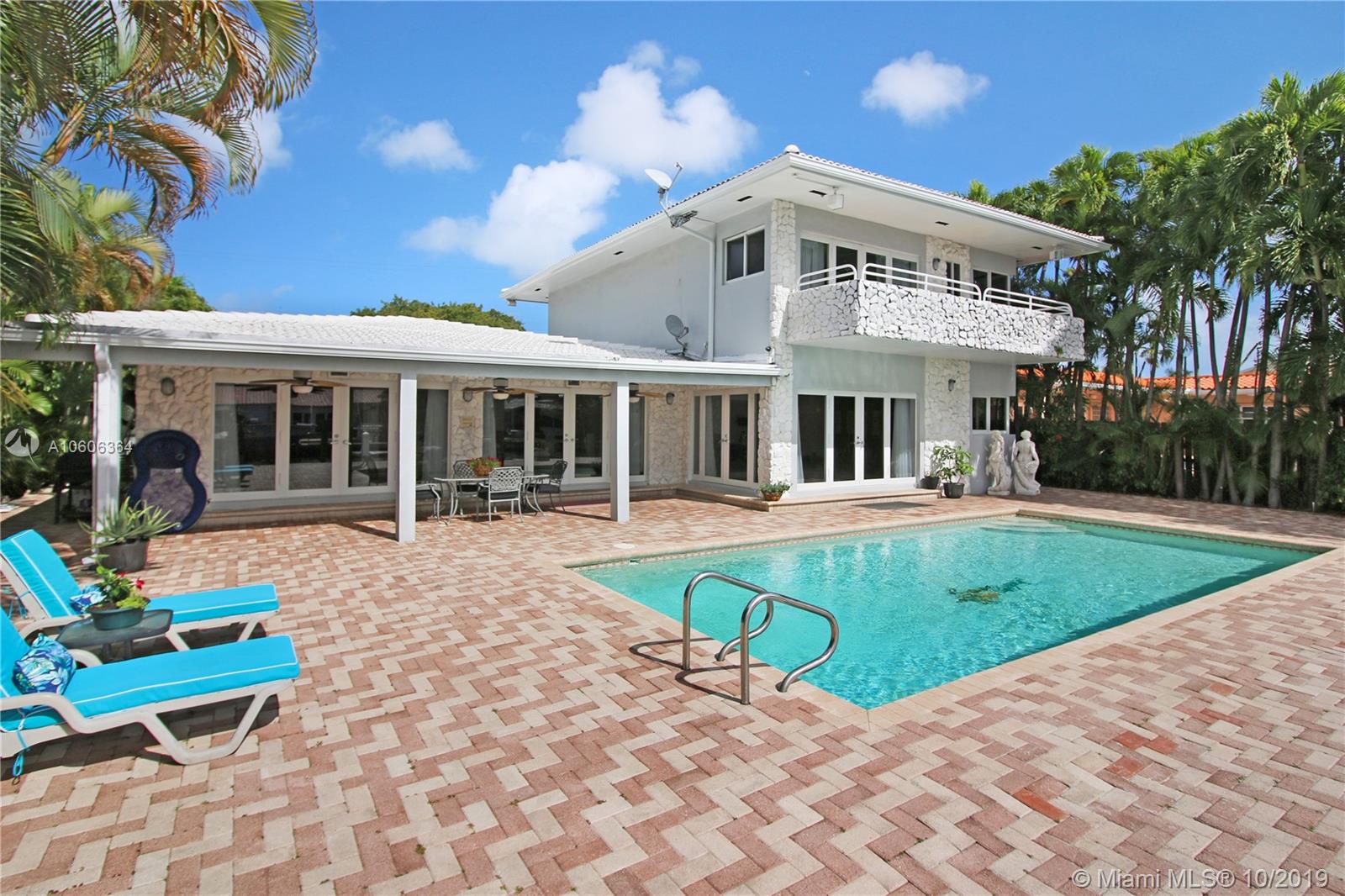 2042 Northeast 120th Road North Miami, FL 33181 - Photo 2 of 2 Gallery Image 2