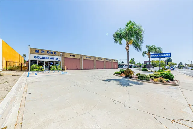 a view of a basket ball ground