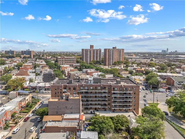 $385,000 | 2121 Shore Parkway, Unit 7L | Gravesend