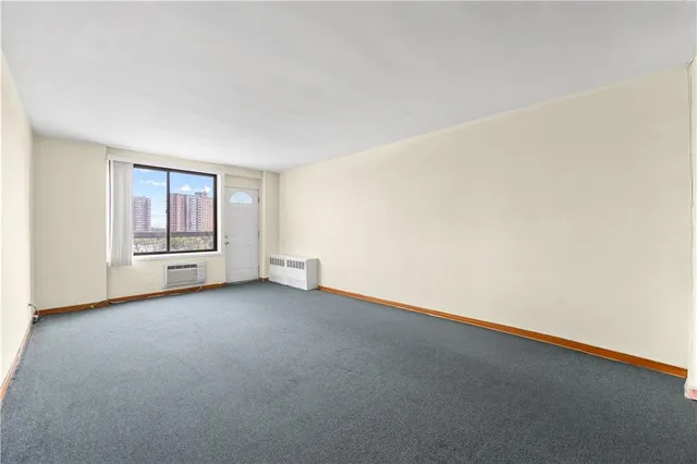 $385,000 | 2121 Shore Parkway, Unit 7L | Gravesend