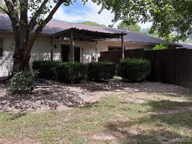 $125,000 | 650 Fort Henry Road, Belleville, IL 62221