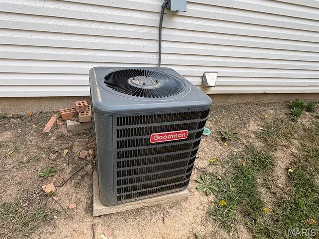 $125,000 | 650 Fort Henry Road, Belleville, IL 62221