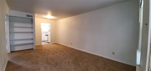 $990 | 2404 Louise Street, Unit 10, Denton, TX 76201