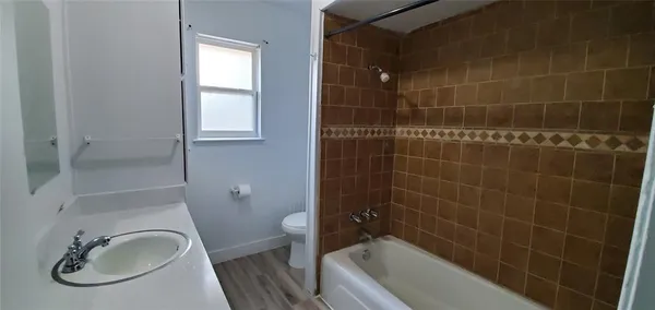 $990 | 2404 Louise Street, Unit 10, Denton, TX 76201