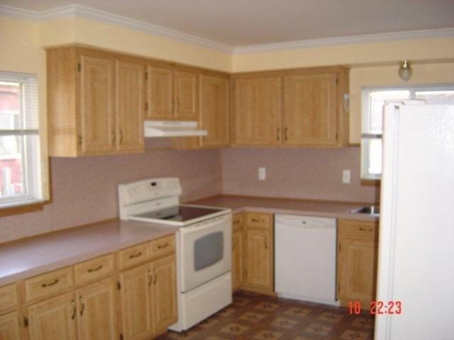 63 Riverside Drive Mount Clemens, MI 48043 - Photo 7 of 9 31026877-6.JPG