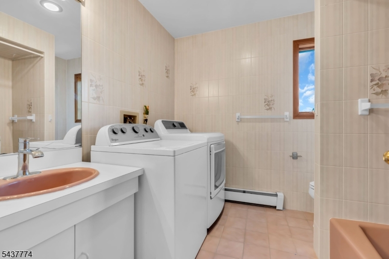 209 Squaw Trail Hopatcong, NJ 07821 - Photo 24 of 36