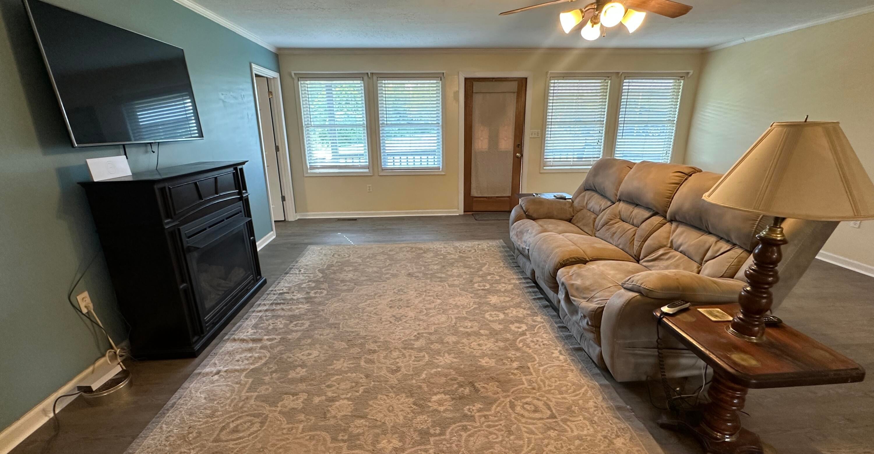 164 Charles Masters Road Ronceverte, WV 24970 - Photo 16 of 73 Living Room