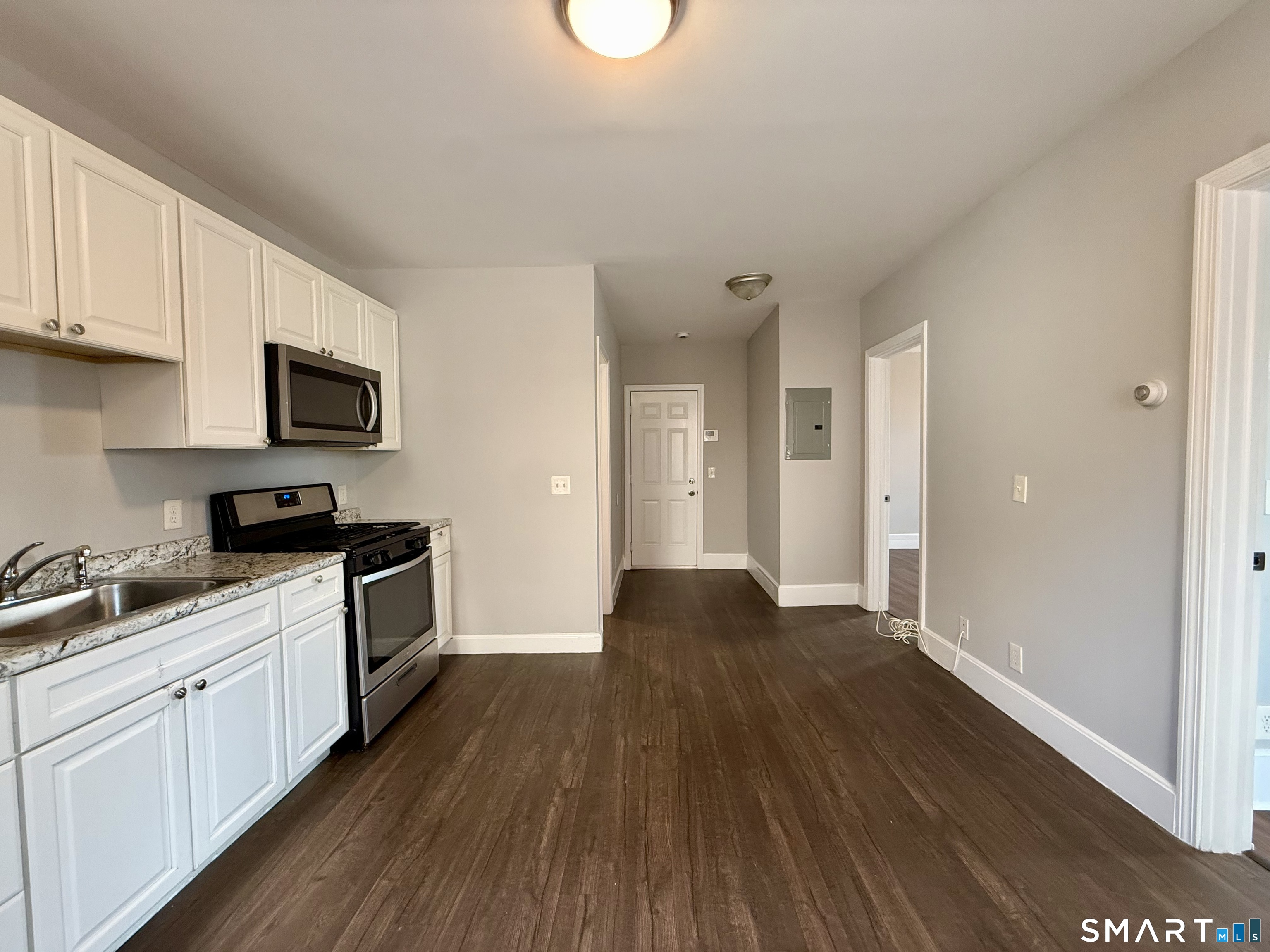135 Caroline Street, Unit 2R Bridgeport, CT 06608 - Photo 6 of 9