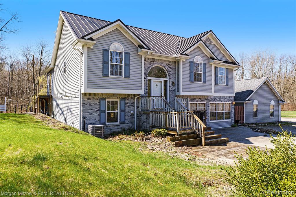 12190 County Line Road Ortonville, MI 48462 - Photo 2 of 48 Gallery Image 2