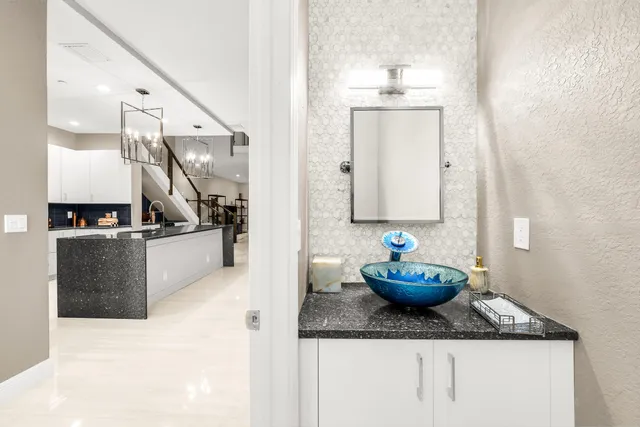 a view of a bench in a backyard