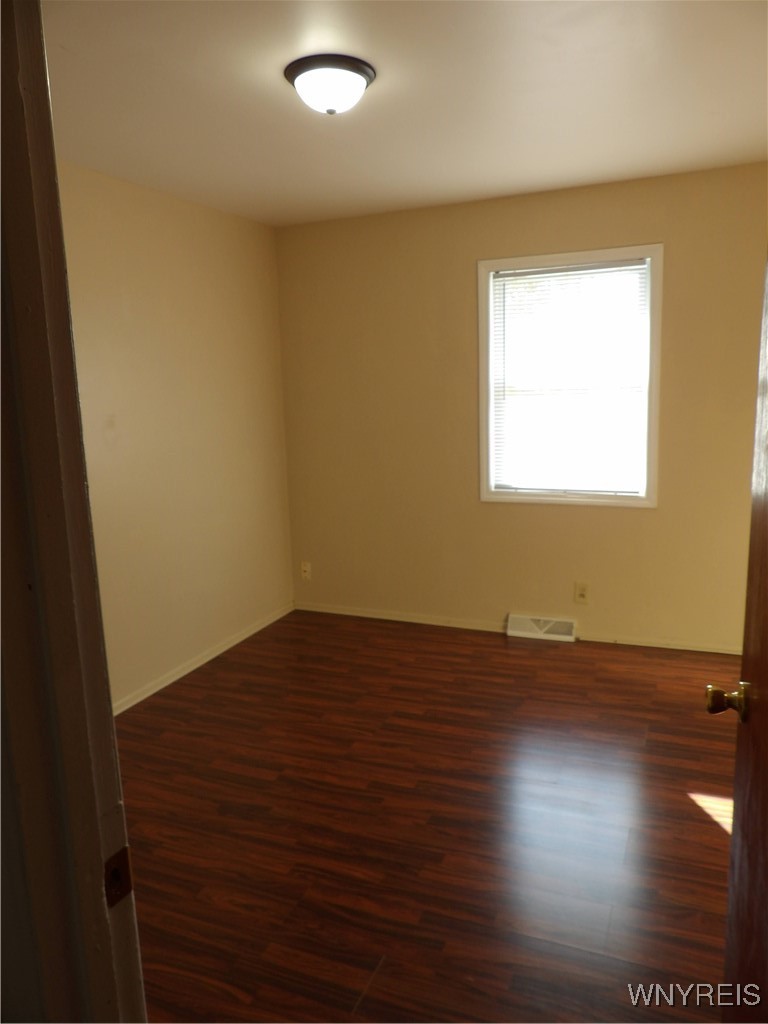 10332 Transit Road Amherst, NY 14051 - Photo 20 of 40 1st Bedroom