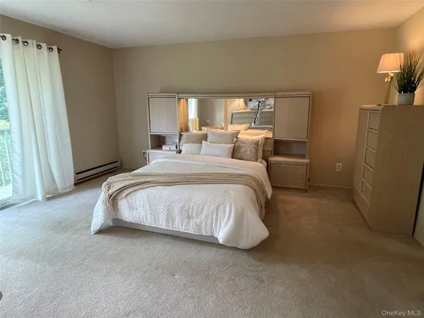 $489,000 | 2355 Pershing Boulevard, Unit 504, Baldwin, NY 11510