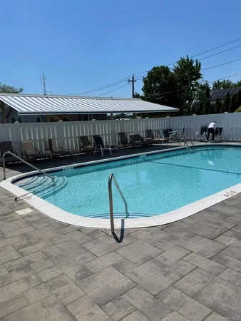 $489,000 | 2355 Pershing Boulevard, Unit 504, Baldwin, NY 11510
