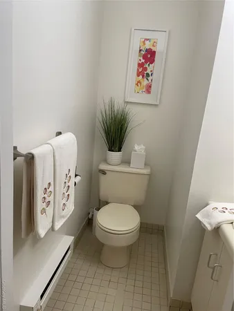 $489,000 | 2355 Pershing Boulevard, Unit 504, Baldwin, NY 11510