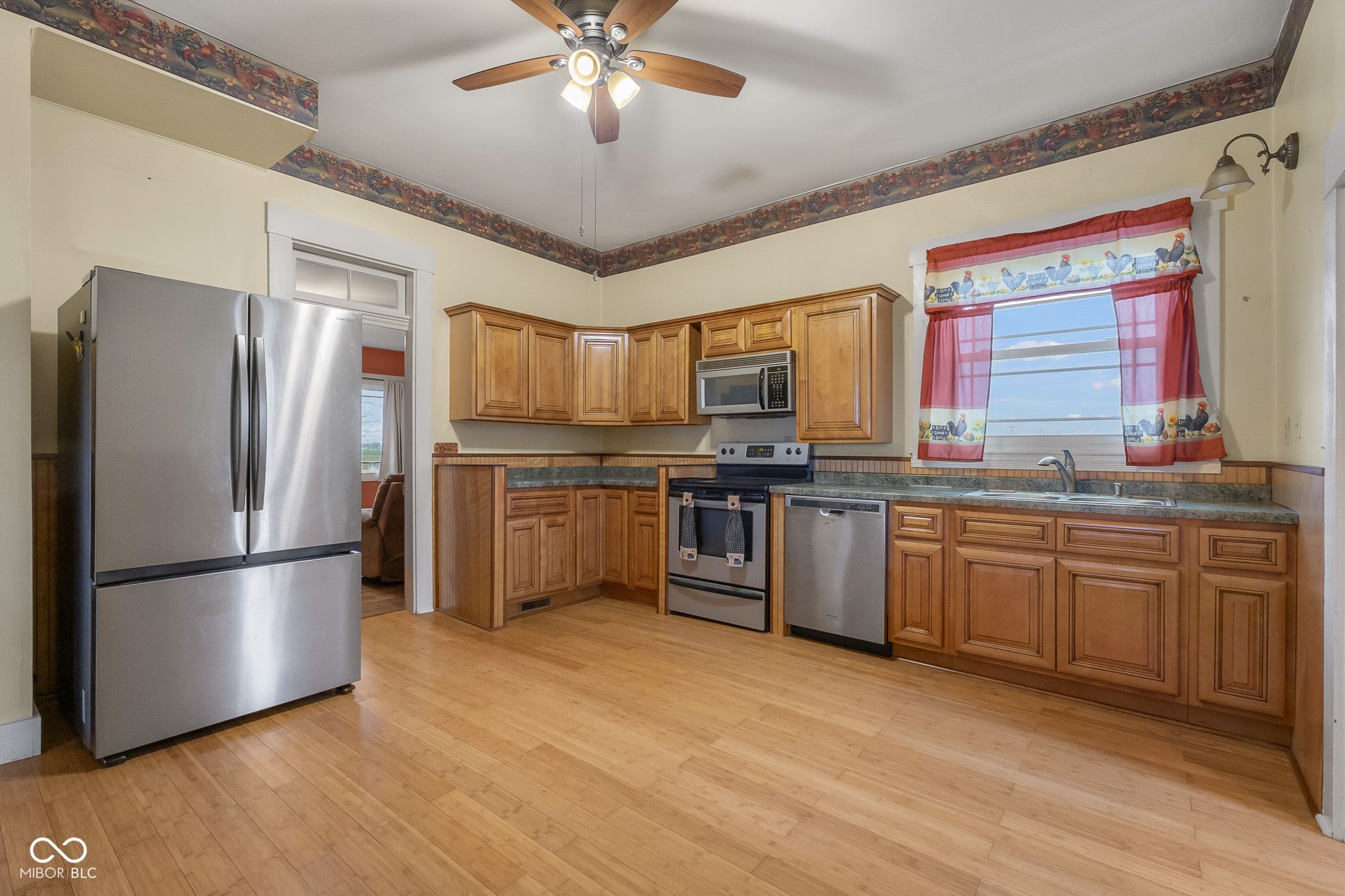 4725 South 250 East Columbus, IN 47201 - Photo 12 of 46