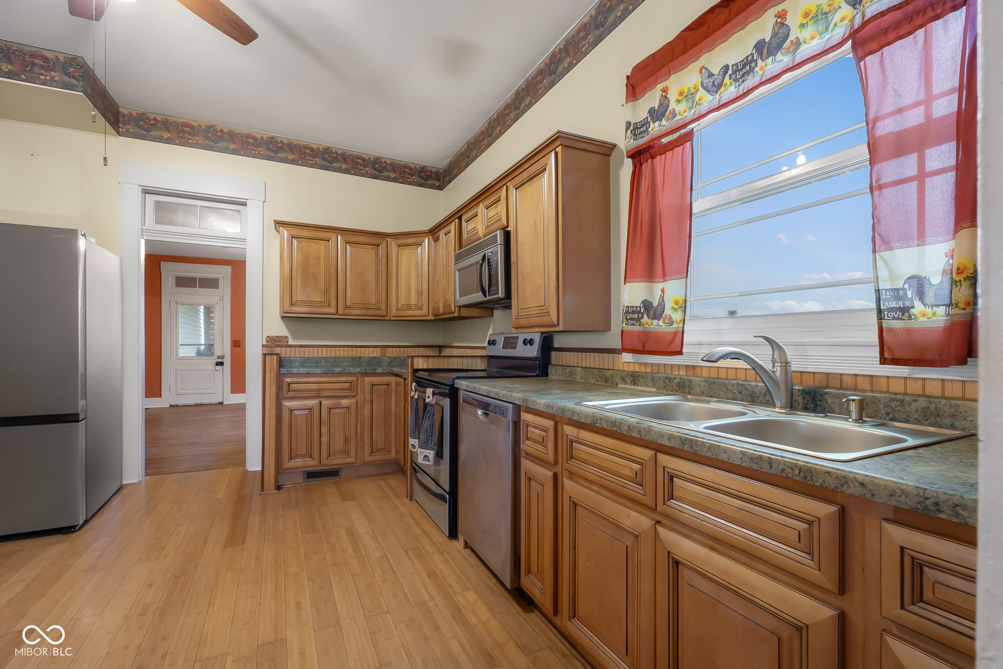 4725 South 250 East Columbus, IN 47201 - Photo 13 of 46