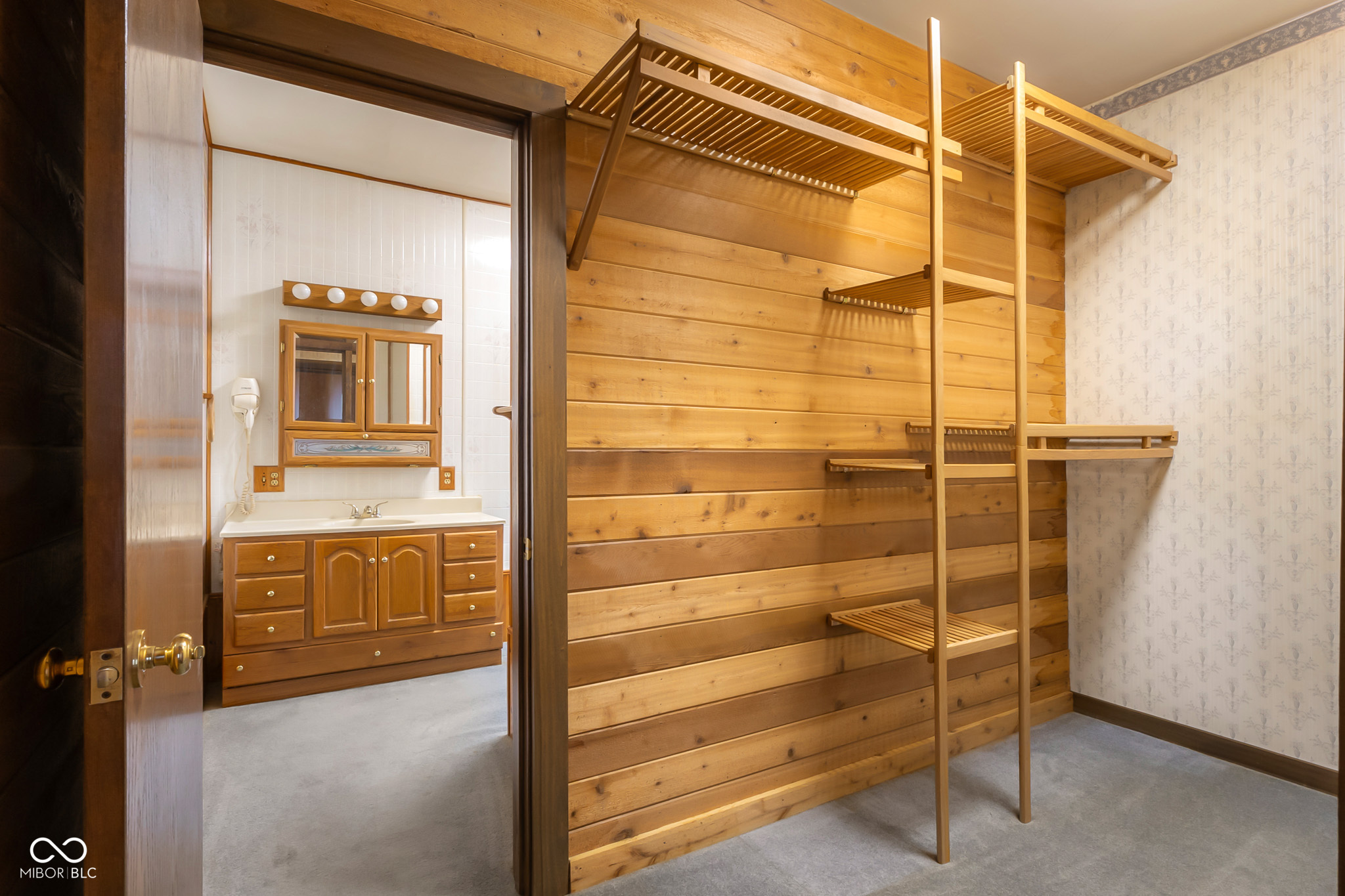 4725 South 250 East Columbus, IN 47201 - Photo 19 of 46